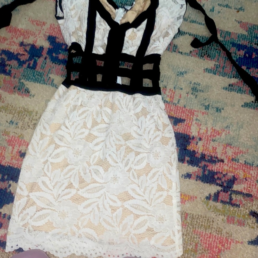 Fashion nova dress size medium